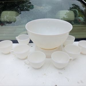 Vintage tiara sandwich glass punch bowl set with 8 cuos